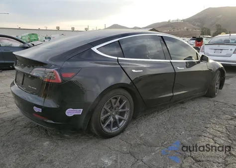 2019 Tesla Model 3 z USA, uszkodzony, nr VIN 5YJ3E1EBXKF208910
